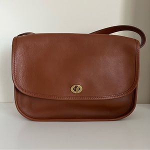 Vintage Coach Turnlock Crossbody Bag in Camel Brown